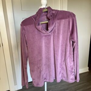 Cuddl Duds velour Top Sz M